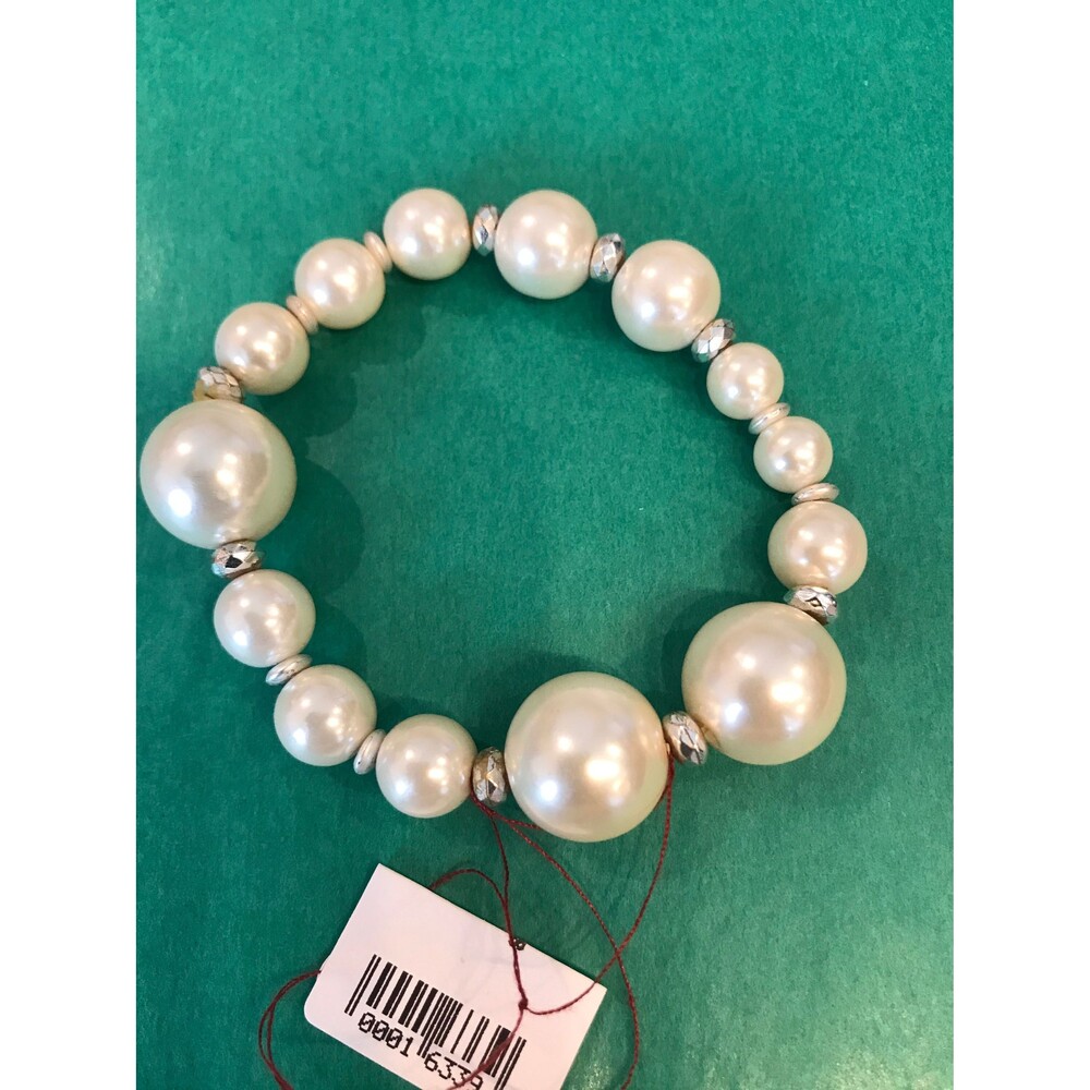 7" faux pearl bracelet